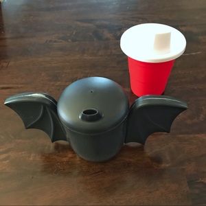 Novelty sippy cups